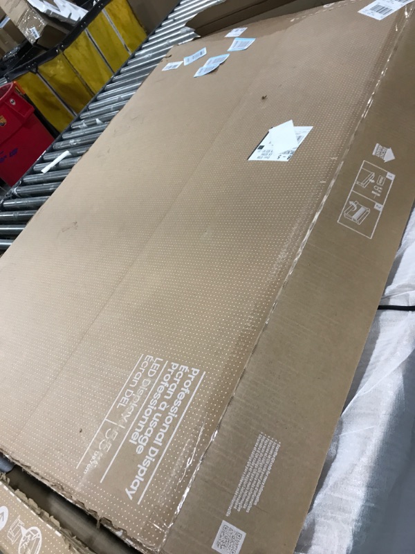 Photo 1 of samsung TV 55 inch 