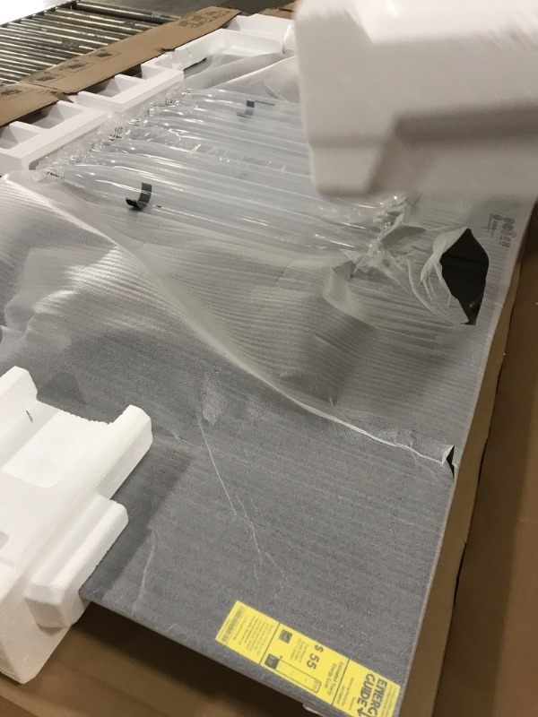 Photo 1 of Samsung 77-Inch Class OLED S90F 4K Smart TV (2025 Model) NQ4 AI Gen3 Processor, 4K AI Upscaling Pro, OLED HDR +, Motion Xcelerator 144Hz, Samsung Vision AI, Alexa Built-in