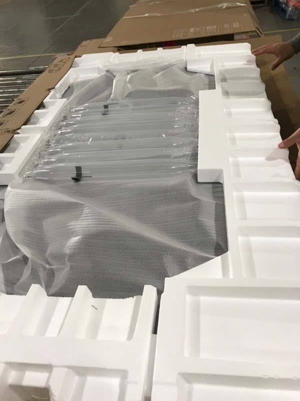 Photo 1 of Samsung 77-Inch Class OLED S90F 4K Smart TV (2025 Model) NQ4 AI Gen3 Processor, 4K AI Upscaling Pro, OLED HDR +, Motion Xcelerator 144Hz, Samsung Vision AI, Alexa Built-in