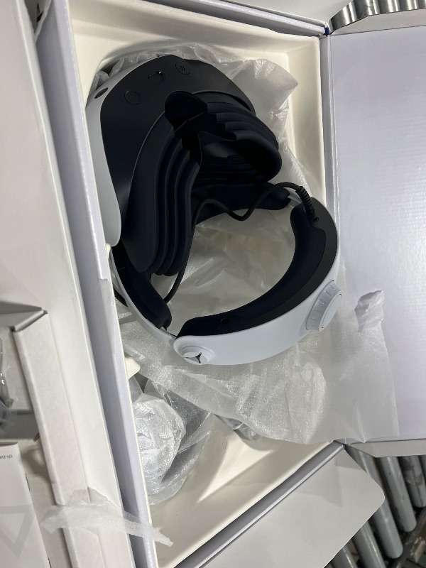 Photo 1 of PlayStation VR2 (PSVR2)