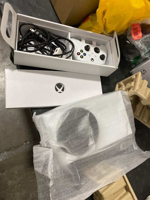 Photo 1 of Xbox Series S - All Digital Gaming Console - 512GB SSD - Includes Wireless Controller - 120FPS (Renewed Premium)