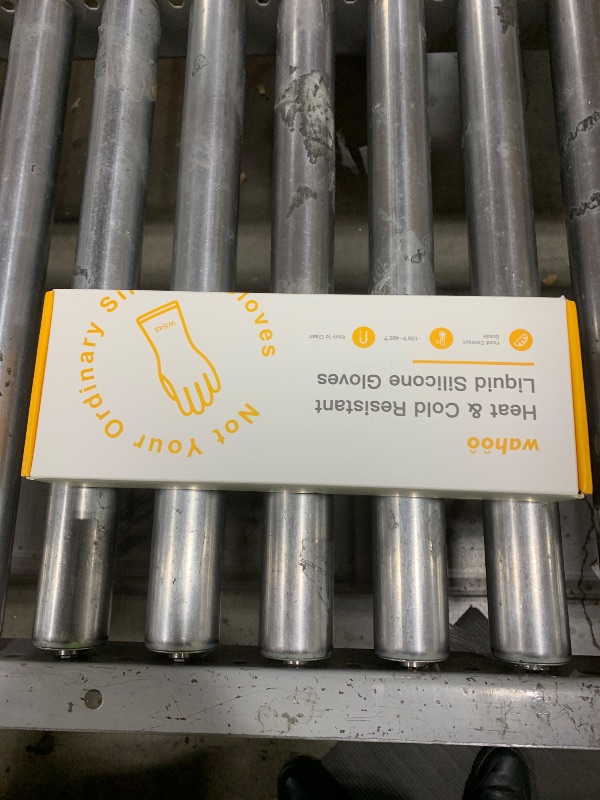 Photo 1 of wahoo Professional Liquid Silicone Oven Mitts Gloves, Heat Resistant Gloves for Cooking, Baking, CoralAir Liner, 12 Inch, Yellow, Medium