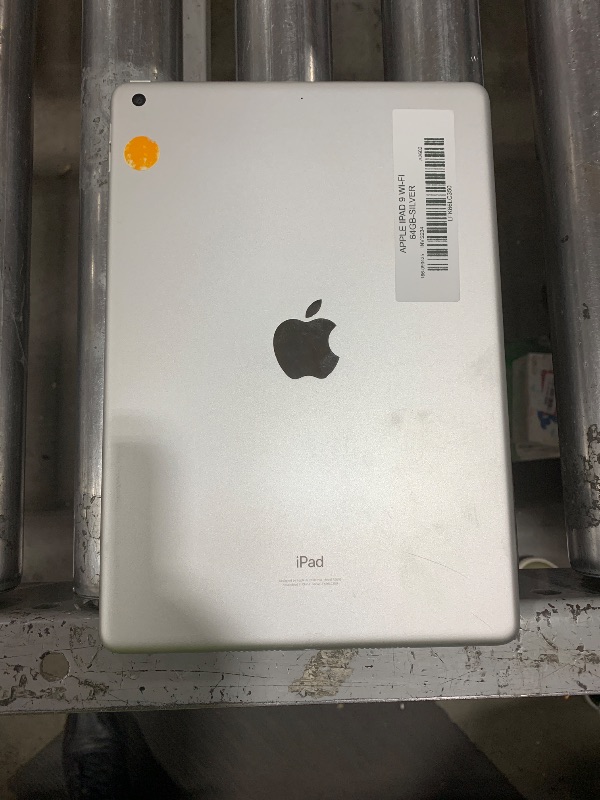 Photo 1 of Apple iPad 9th Gen (10.2 inch, 64GB)