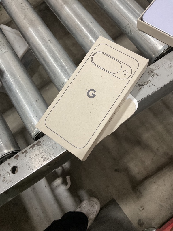 Photo 1 of Google - Pixel 10 128GB (Unlocked) - Frost and Visible - Visible+ Pro- Blue