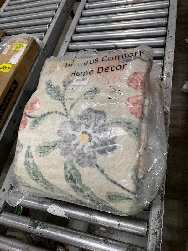 Photo 1 of Wonnitar Large Rugs for Living Room, Soft Washable Floral 9x12 Area Rug for Bedroom, Boho Non-Shedding Foldable Carpet for Kids Playroom Apartment Home Decor