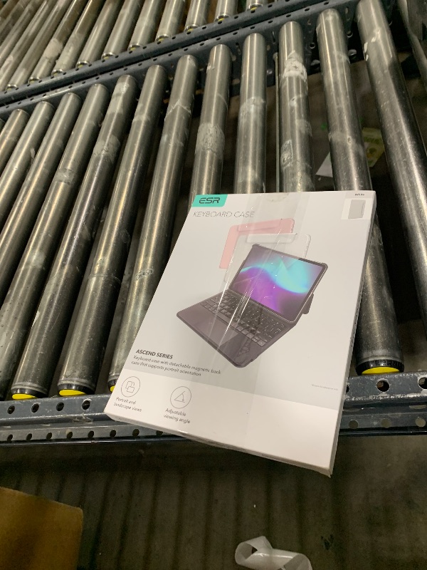 Photo 1 of ESR Ascend for iPad Pro 13 Inch (M5/M4, 2025/2024), Keyboard Case with Trackpad, Magnetic Detachable Keyboard with Backlit Keys, Fully Adjustable Portrait/Landscape Stand, White