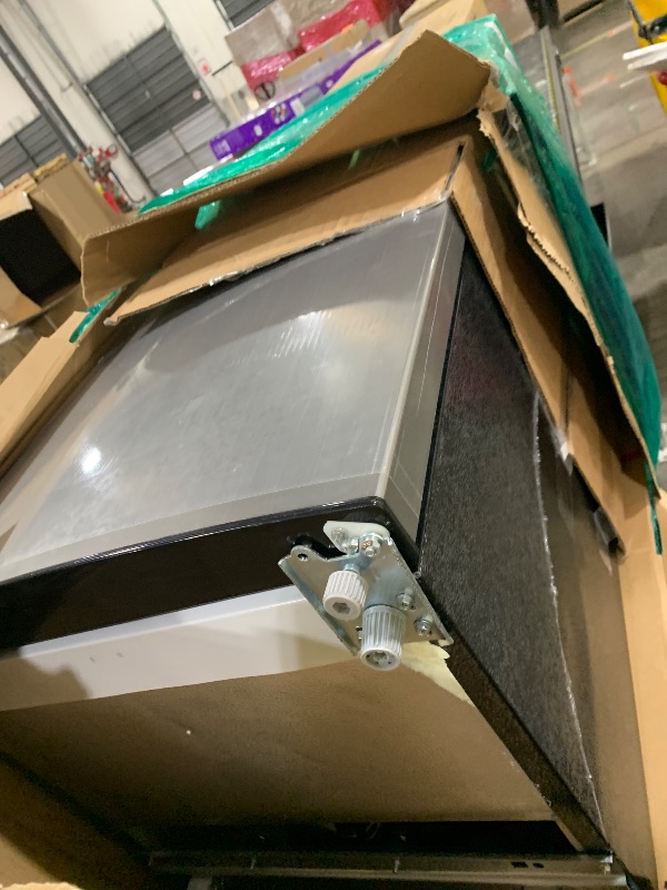 Photo 1 of 19" Wide Refrigerator-Freezer