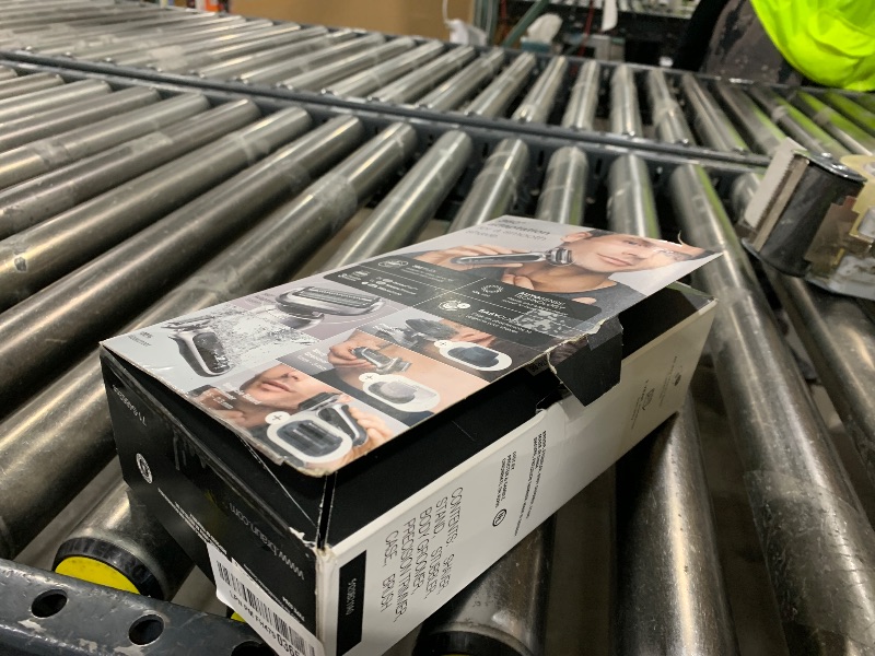 Photo 1 of Braun Series 7 7032cs Flex Electric Razor for Men, Wet & Dry, Electric Razor, Rechargeable, Cordless Foil Shaver with Beard Trimmer and Charging Stand, Silver