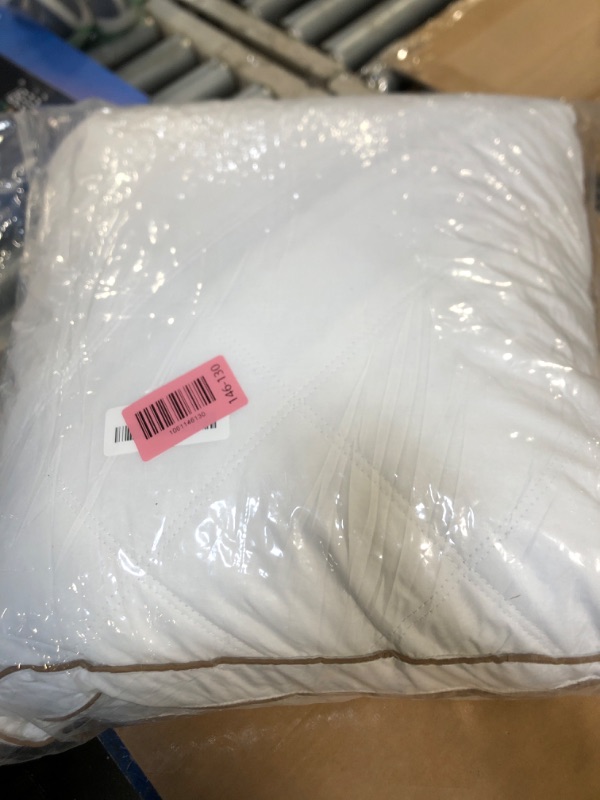 Photo 1 of ***MISSING ONE*** puredown® Goose Feathers and Down Pillow for Sleeping Hotel Collection Bed Pillows, Gusseted, King, Set of 2