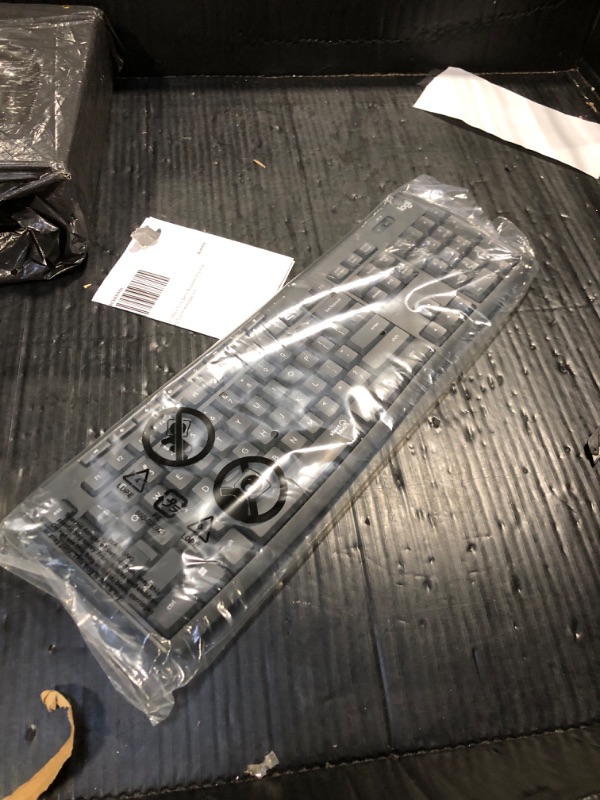 Photo 1 of ***NO MOUSE****Logitech MK295 Wireless Mouse & Keyboard Combo with SilentTouch Technology, Full Numpad, Advanced Optical Tracking, Lag-Free Wireless, 90% Less Noise - Graphite