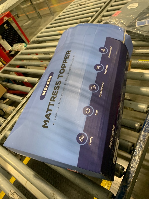 Photo 1 of *** USED** 3 Inch Ultra-Fluffy Memory Foam Mattress Topper Twin for Back Pain, Extra Soft Pillow Top Twin Mattress Topper with 4X Support, Mattress Pad with Breathable Air Mesh Sides, 6-21'' Deep Pocket