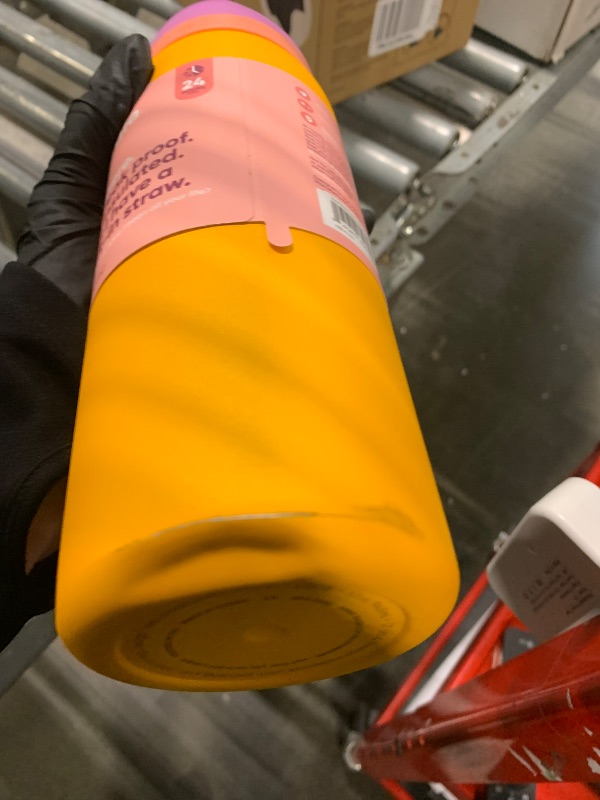 Photo 1 of ** DAMAGE** Owala FreeSip Insulated Stainless Steel Water Bottle with Straw for Sports, Travel, and School BPA-Free Sports Water Bottle, 32 oz, Tropical