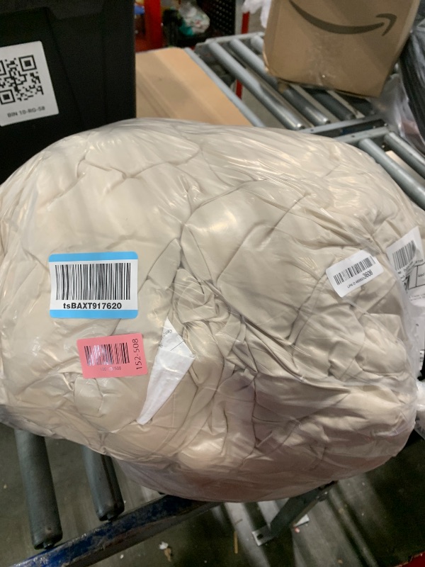Photo 1 of ** VERY USED** Litanika Comforter Set, Lightweight Solid Bedding Comforter Set, Fluffy Down Alternative Bed Set, Beige, Queen