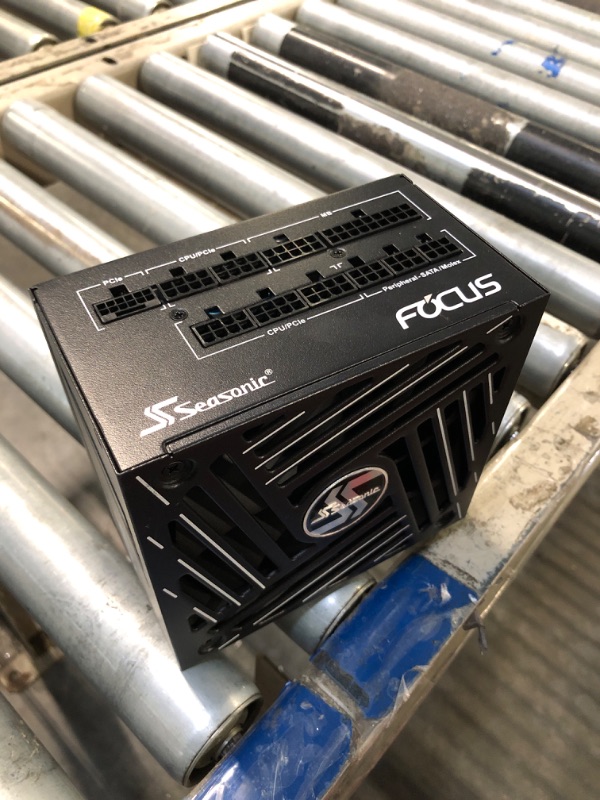 View 3 of *UNTESTED*
Seasonic Focus GX-1000-1000W - 80+ Gold - ATX 3.0 & PCIe 5.0 Ready - Fully Modular - Premium Japanese Capacitors - 10 Year Warranty - Nvidia RTX 40/50 & AMD GPU Compatible