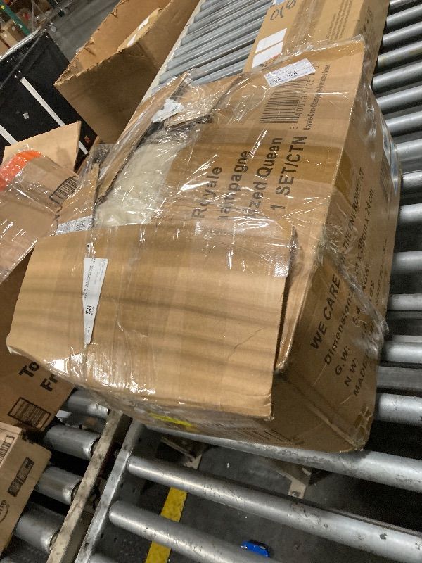 Photo 1 of ***Partial set - comforter only***Chezmoi Collection Royale 7-Piece Jacquard Floral Comforter Set, Oversized Queen, Champagne