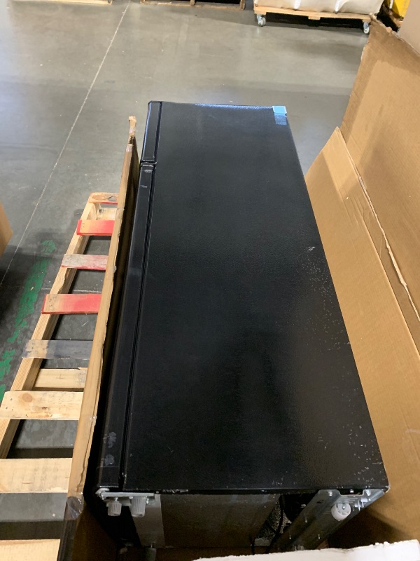 Photo 1 of ARCTIC CHEF ACFR741BLACKAMZ6COM Apartment Size-Top Freezer-2 Door Fridge-Adjustable Thermostat Control-Black-7.5 Cubic Feet