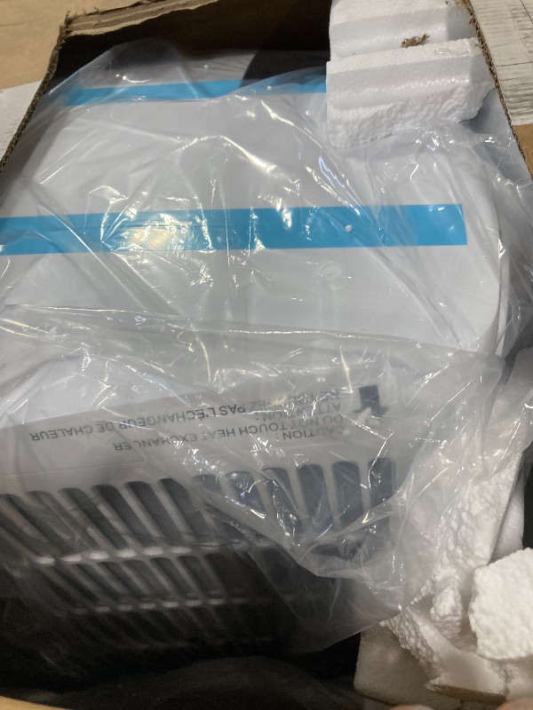 Photo 1 of GAOMON 14000 BTU Portable Air Conditioners With Remote Control,3-In-1 Free Standing Cooling AC Unit With Fan & Dehumidifier,Smart/Sleep Mode,3 Speed,Auto Swing,Large Room,Office,Garage White lid