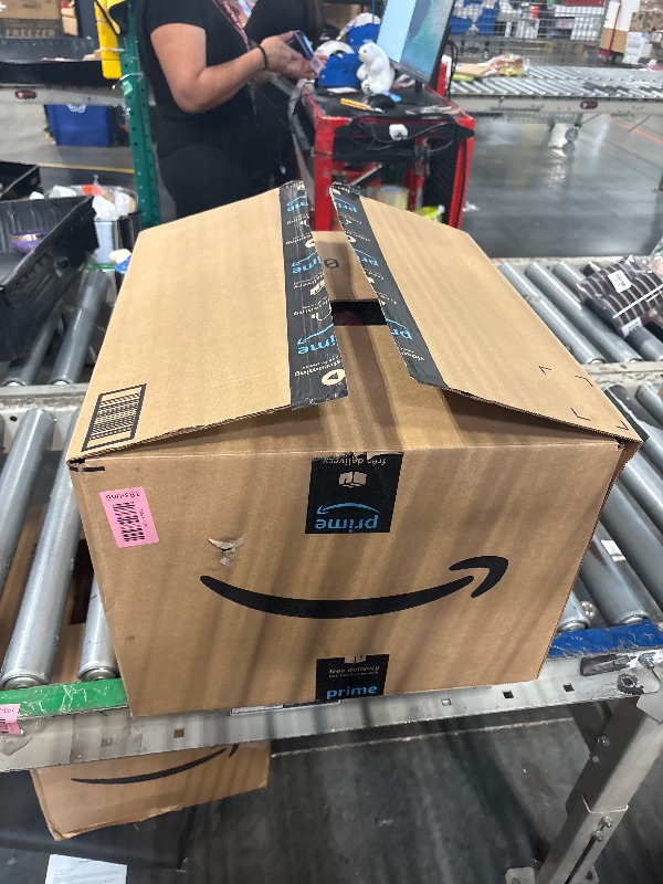 Photo 1 of ***AS IF/ FINAL SALE -***
BUNDLE BOX OF MIXED ITEMS 
