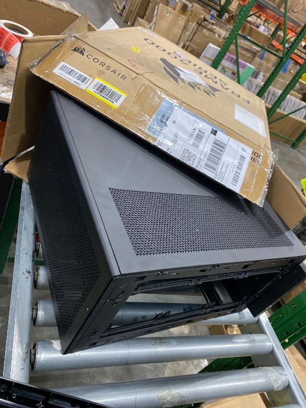 Photo 1 of *MINOR DAMAGE - See Clerk Notes*
CORSAIR 4000D RS ARGB Frame Modular Mid-Tower ATX PC Case – High Airflow, 3X Pre-Installed RS ARGB Fans, InfiniRail™ Fan Mounting System, ASUS BTF, MSI Project Zero, Gigabyte Project Stealth – Black