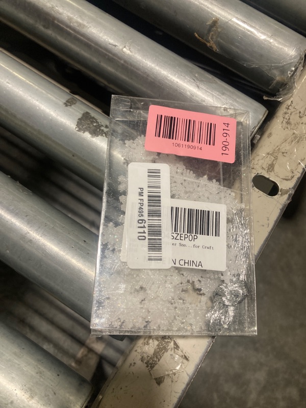 Photo 1 of 100pcs Small Snowflakes for Craft, White Glitter Resin Mini Snowflake Ornament Christmas Decorations for Christmas Embellishments Xmas Tree Winter Party DIY Craft Decor