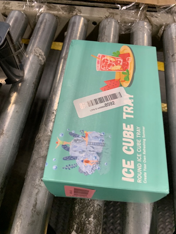 Photo 1 of *MINOR DAMAGE - USED*
WIBIMEN Large Ice Cube Molds, Big Round Whiskey Ice Cube Trays for Freezer, Easy to Fill & Release, Whiskey Bourbon Cocktail(1.9In*6 Balls- Blue/2 Pack)