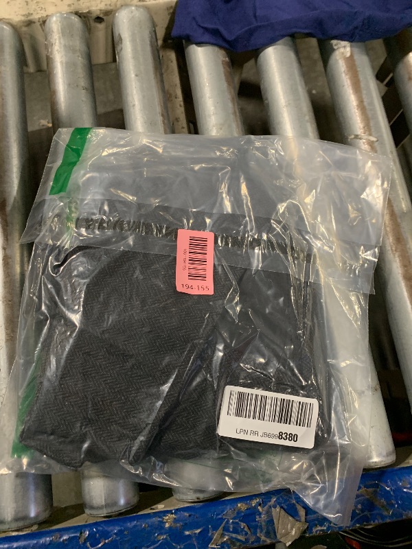 Photo 1 of *MINOR DAMAGE - USED*
Tuikayoo Men's Tweed Suit Vintage Vest Herringbone Wool Prom Waistcoat Groomsmen(Medium, Black)