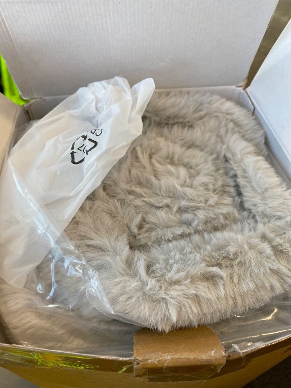 Photo 1 of **MISSING PARTS - Missing the battery pack**
Zireot Heated Blanket Battery Operated,with Battery Pack,Cordless USB Heated Shawl,Outdoor Portable Electric Blanket,USB Heated Throw 3 Heating Levels,Softnees Heating Blanket for neeck and Shoulder