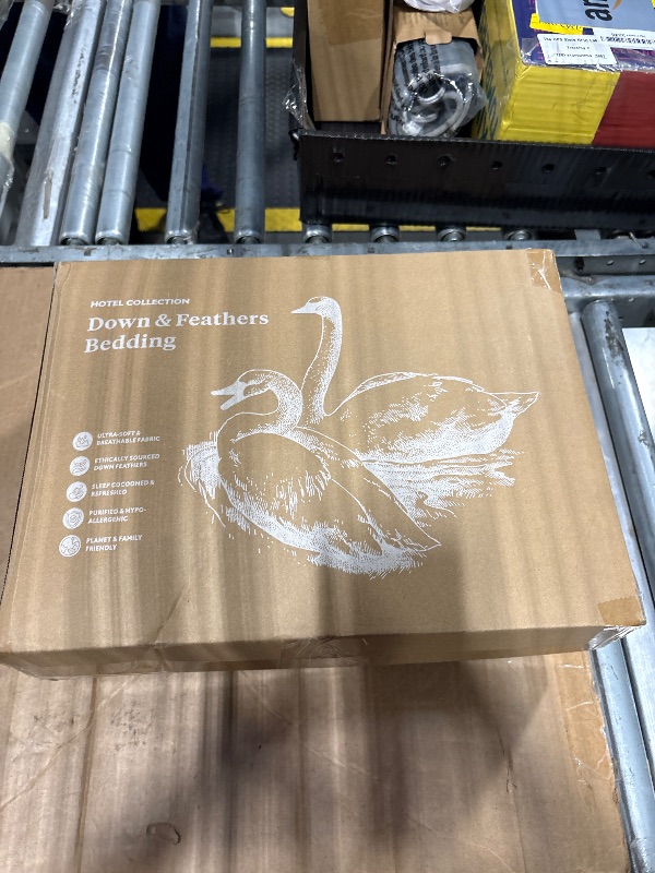 Photo 1 of ***CORRECT ITEM******APSMILE Luxurious Down Feather Fibers Comforter California King - Ultra-Soft Fluffy Duvet Insert, High Fill-Power Hotel Comforter, 57 Oz Medium Warmth Bedding for All Season (Solid White, 104x96)