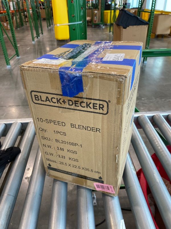 Photo 1 of *USED*
BLACK+DECKER Crush Master Blender, 10-Speeds with Stainless Steel Blades, Black, BL2010BP