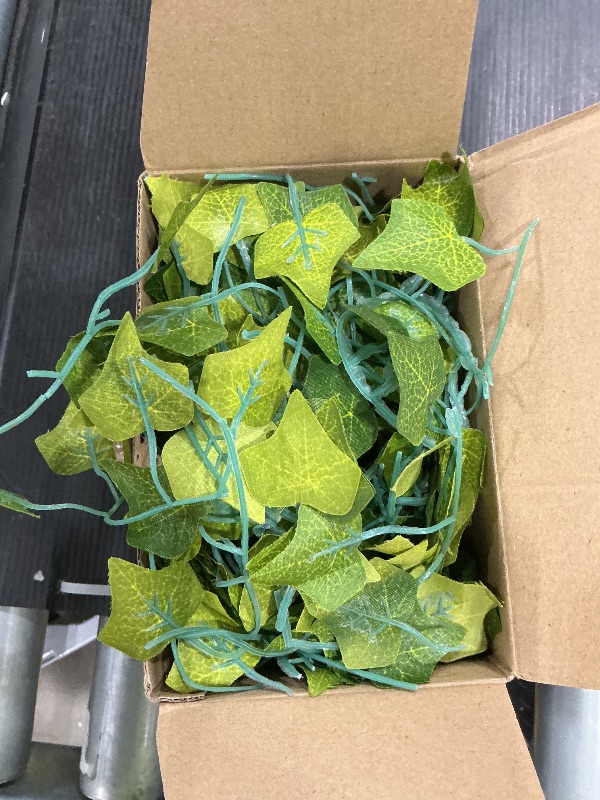 Photo 1 of **UNTESTED**
Brightown Solar Fairy Lights Outdoor, 2 Packs Total 66Ft Solar String Lights with Ivy, Plant Vine for Camping Outside Garden Yard Fence Wall