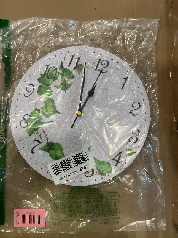 Photo 1 of *USED*
ALAZA Wall Clock Green Leaves Ivy Silent Non-Ticking Decorative Wall Clocks Battery Operated 10 Inch for Home Living Room Kitchen Bathroom Bedroom