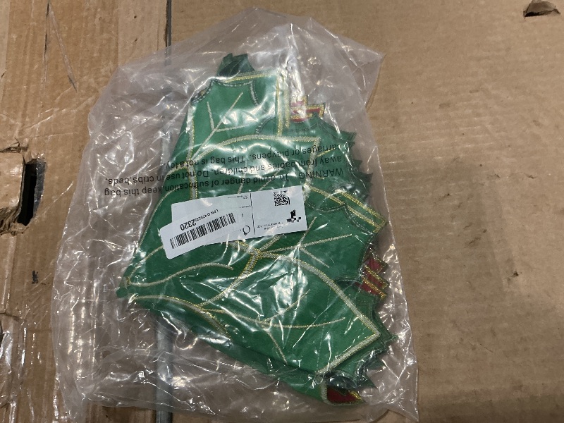 Photo 1 of *USED*
Breling Christmas Poinsettia Placemats 16 Inch Round Red and Green Placemats Poinsettia Flower Table Mats Xmas Embroidered Table Mats Holiday Doilies for Dinner Home Party Decoration