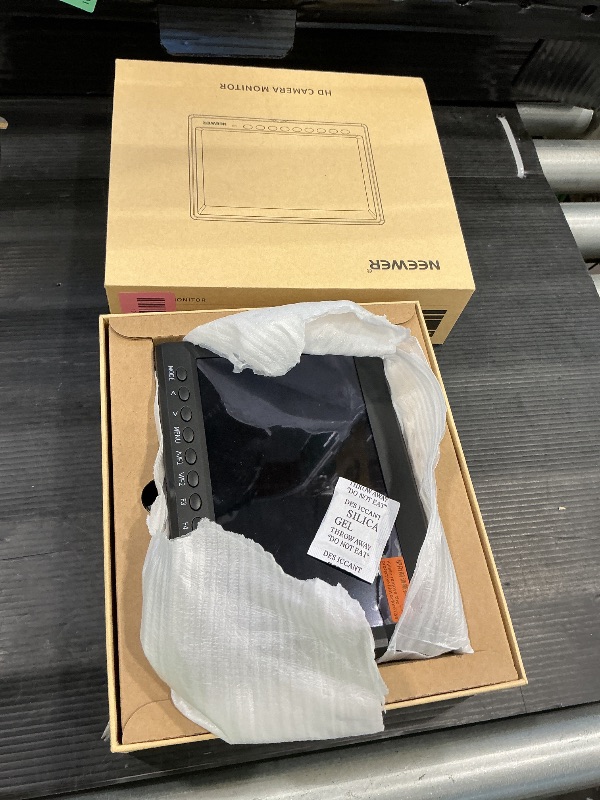 Photo 1 of Neewer F100 7inch Camera Field Monitor HD Video Assist IPS 1280x800 HDMI Input 1080p with Sunshade and Ball Head for DSLR Cameras, Handheld Stabilizer, Film Video Making Rig (Battery Not Included)