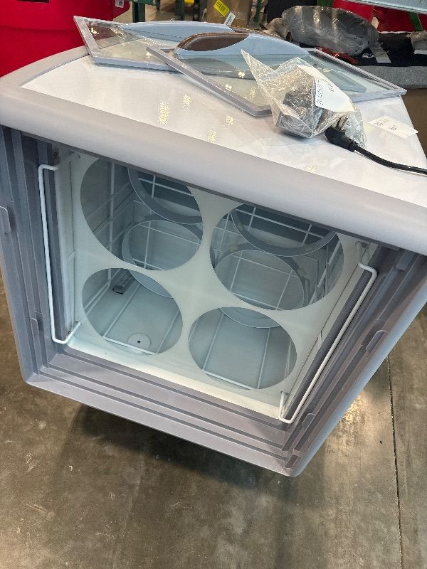 Photo 1 of **UNTESTED**
VEVOR Commercial Ice Cream Display Case, 5.6 Cu.ft Chest Freezer, Mobile Glass Top Deep Freezer, Restaurant Gelato Dipping Cabinet, 2 Sliding Glass Doors, Locking Casters, White
