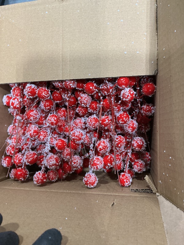 Photo 1 of 50 Pcs Holly Stems, 8.7" Snow Sprays Artificial Red Berry Stems, Holly Berry Picks for Christmas Tree Fillers Decor, Fake Red Berries for DIY Crafts Wreaths Garland Home Party Winter Decor