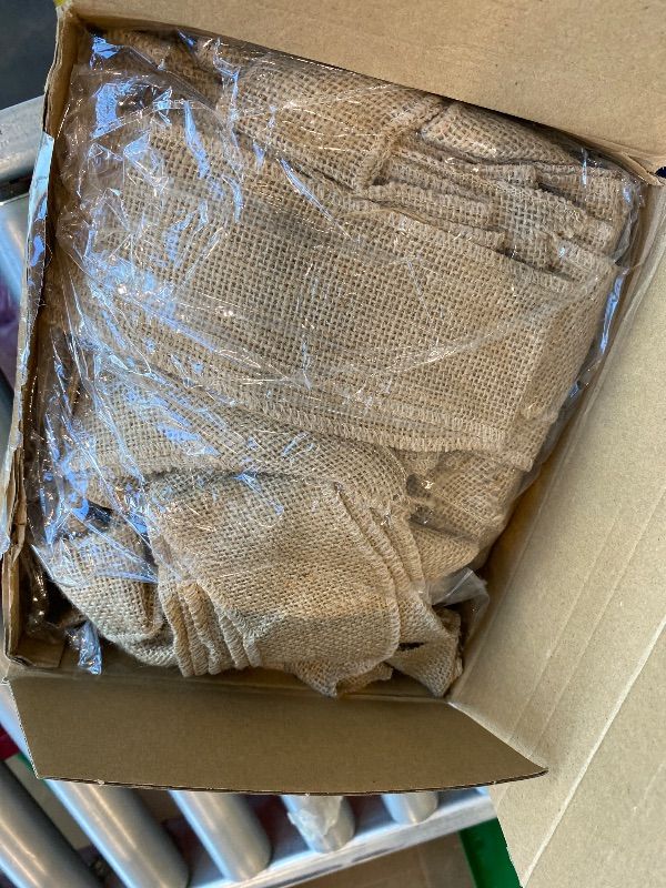 Photo 1 of *USED*
Crowye 14 Pcs Christmas Cabinet Bow for Kitchen Door Ribbon Bow Christmas Wreath Door Bows Festival Wrapping Decorations for Tree Kitchen Fireplace Home Front Party(Light Brown,Linen)