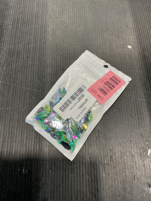 Photo 1 of 100pcs 18x9mm Crystal Gems AB Colorful Rhinestones, Teardrop Flatback Acrylic Large Rhinestone for Crafts, Water Drop Big Gemstones Jewels for Crafting, DIY Cosplay Deco Accessories (Green AB)