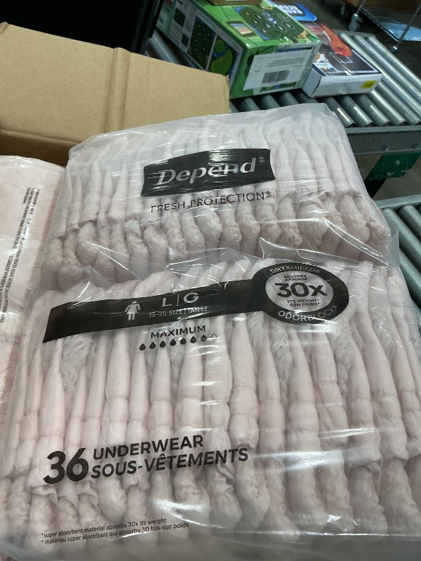 Photo 1 of   Adult diaper 1bx 72 count 