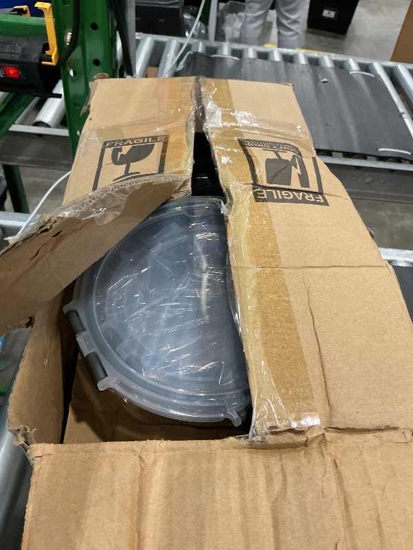 Photo 1 of **MISSING PARTS**
M MCIRCO 24-Piece Glass Food Storage Containers with Upgraded Snap Locking Lids,Glass Meal Prep Containers Set - Airtight Lunch Containers, Microwave, Oven, Freezer and Dishwasher