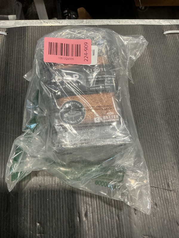 Photo 1 of ***MISSING LID*** OXO Good Grips POP Container - Airtight Food Storage - Small Square Short 1.1 Qt Ideal for 1 lb of brown sugar or confectioner's sugar