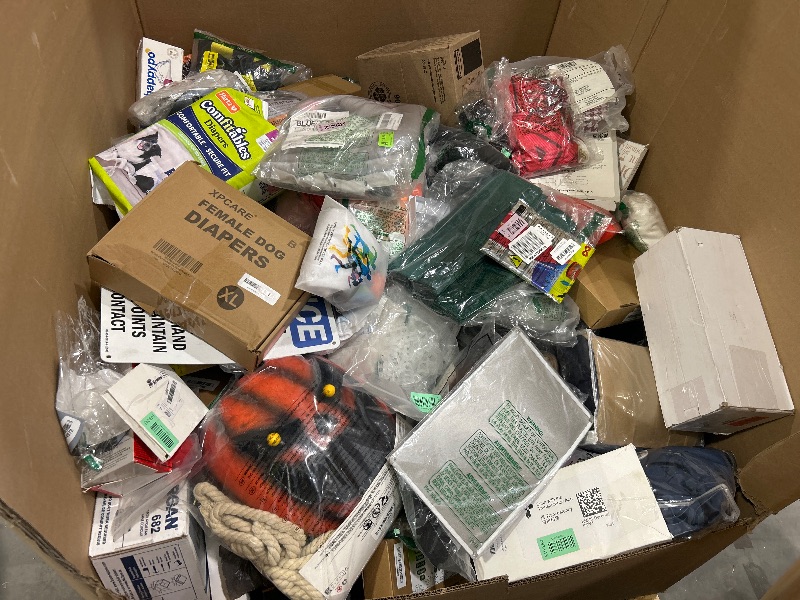 Photo 1 of Nellis Variety Box: Pallet | See Notes for Details/ Non-refundable/ truck / trailer pickup only.