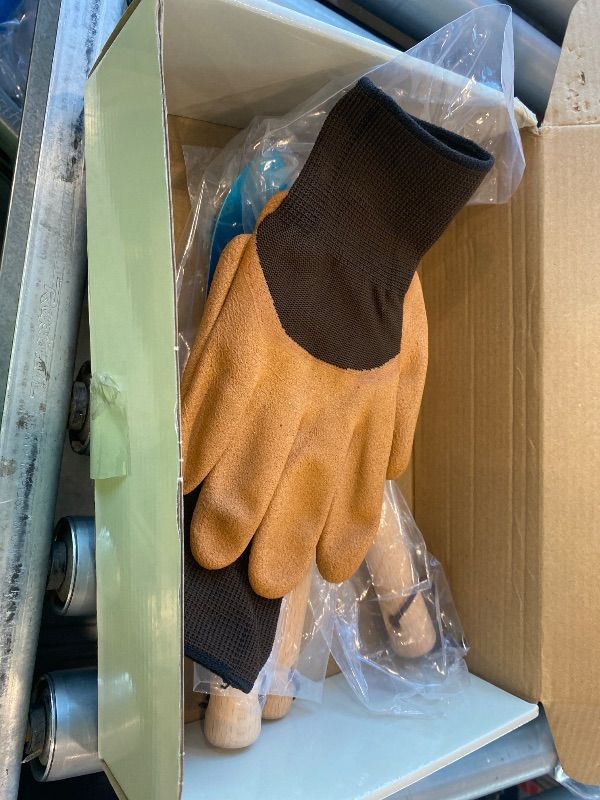 Photo 1 of **Missing**
9-Piece Gardening Tools Set - Complete Gardening Kit with Heavy-Duty Stainless Hand Tools, Durable Storage Bag with Garden Accessories, Ideal Gardening Gifts for Women, Men, Gardeners