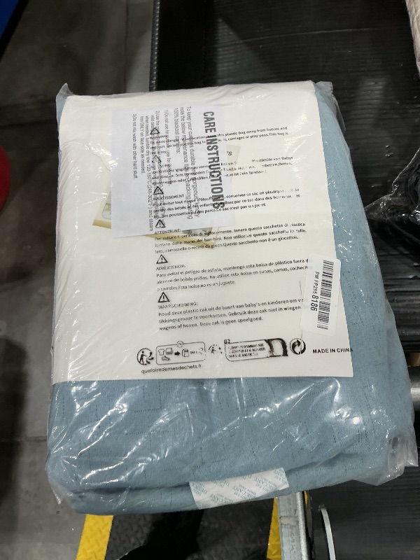 Photo 1 of *USED*
H.VERSAILTEX Linen Blackout Curtains 108 Inches Long 100% Blackout Thermal Insulated Textured Linen Look Curtain Draperies Anti-Rust Grommet, Energy Saving with White Liner, 2 Panels, Stone Blue