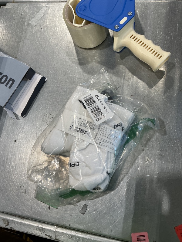 Photo 1 of Nike Dri-Fit Performance Basic Crew (Toddler/Little Kid) White 5-7 (10 Toddler-3 Little Kid)