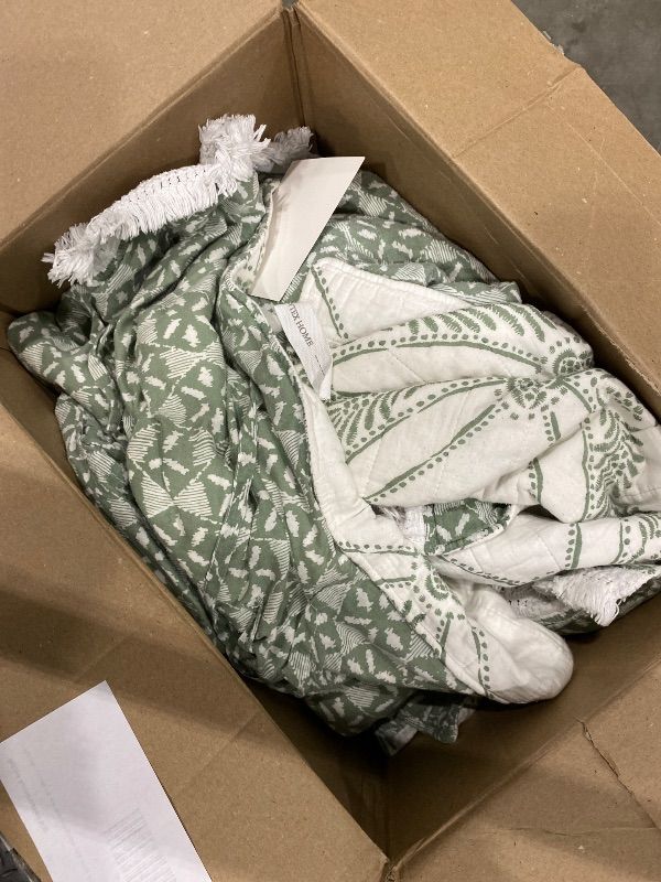 Photo 1 of *MINOR DAMAGE - USED*
Levtex Home - Kemala Sage Quilt Set - King Quilt and Two King Shams - Medallion - Sage, Cream - Quilt (106x92in.) and Shams (20x36in.) - Reversible - Cotton