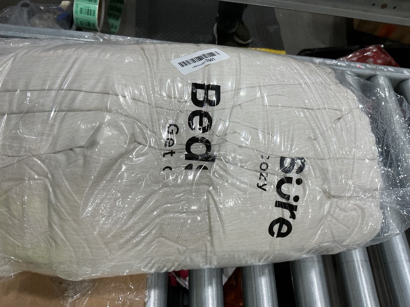 Photo 1 of *MINOR DAMAGE - USED*
Bedsure 100% Washed Cotton Duvet Cover Oversized King - Natural Minimalist Cotton Duvet Cover Linen Like Breathable - GentleSoft™ Plain Simple Bedding (Natural, Oversized King, 120"x98")