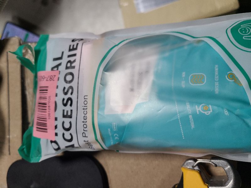 Photo 1 of ?3 in 1? Solo 4 Silicone Case Cover Set,Anti-Scratch Ear Pad/Shell/Headband Cover for Beats Solo 4 Headphone,Soft Silicone Protector Accessorie(Pink)