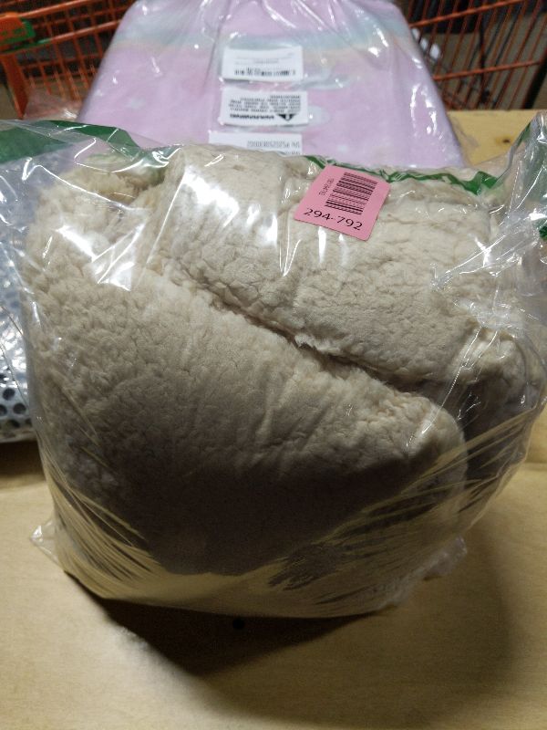 Photo 1 of 1 Pack 3 Calming Blankets Fluffy Premium Fleece Pet Blanket Soft Sherpa Throw for Dog Puppy Cat Beige Large (41" x31'')