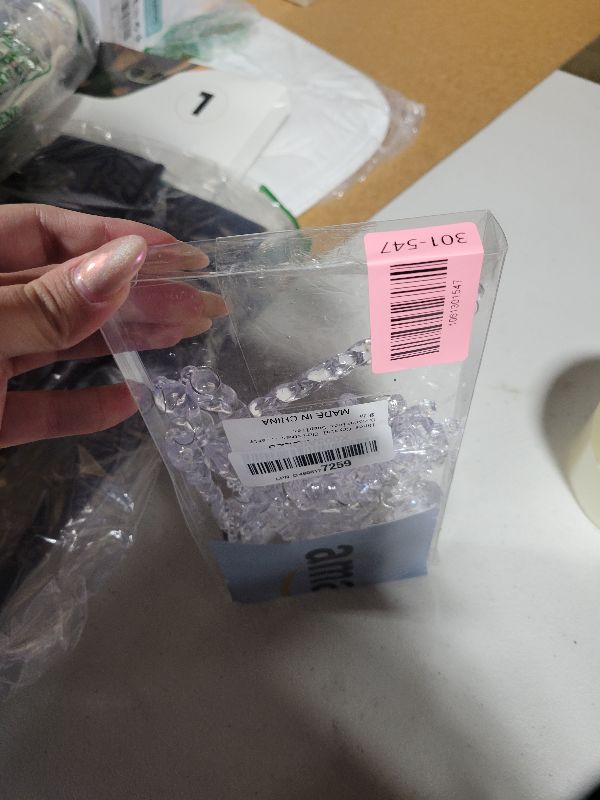 Photo 1 of 18pcs Crystal Christmas Ornaments for Tree Decorations-Hanging Acrylic Snowflake Icicle Ornaments with Drop Pendants for Winter Wonderland Chandelier Crystals Decorations Supplies