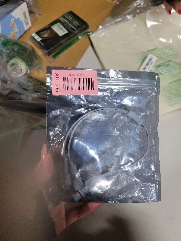 Photo 1 of 16FT Extension Cord,Y-Shaped Splitter,Compatible with Govee Permanent Outdoor Lighting Systems?Suitable for Other Brands as Well, Please Refer to The Size Chart?